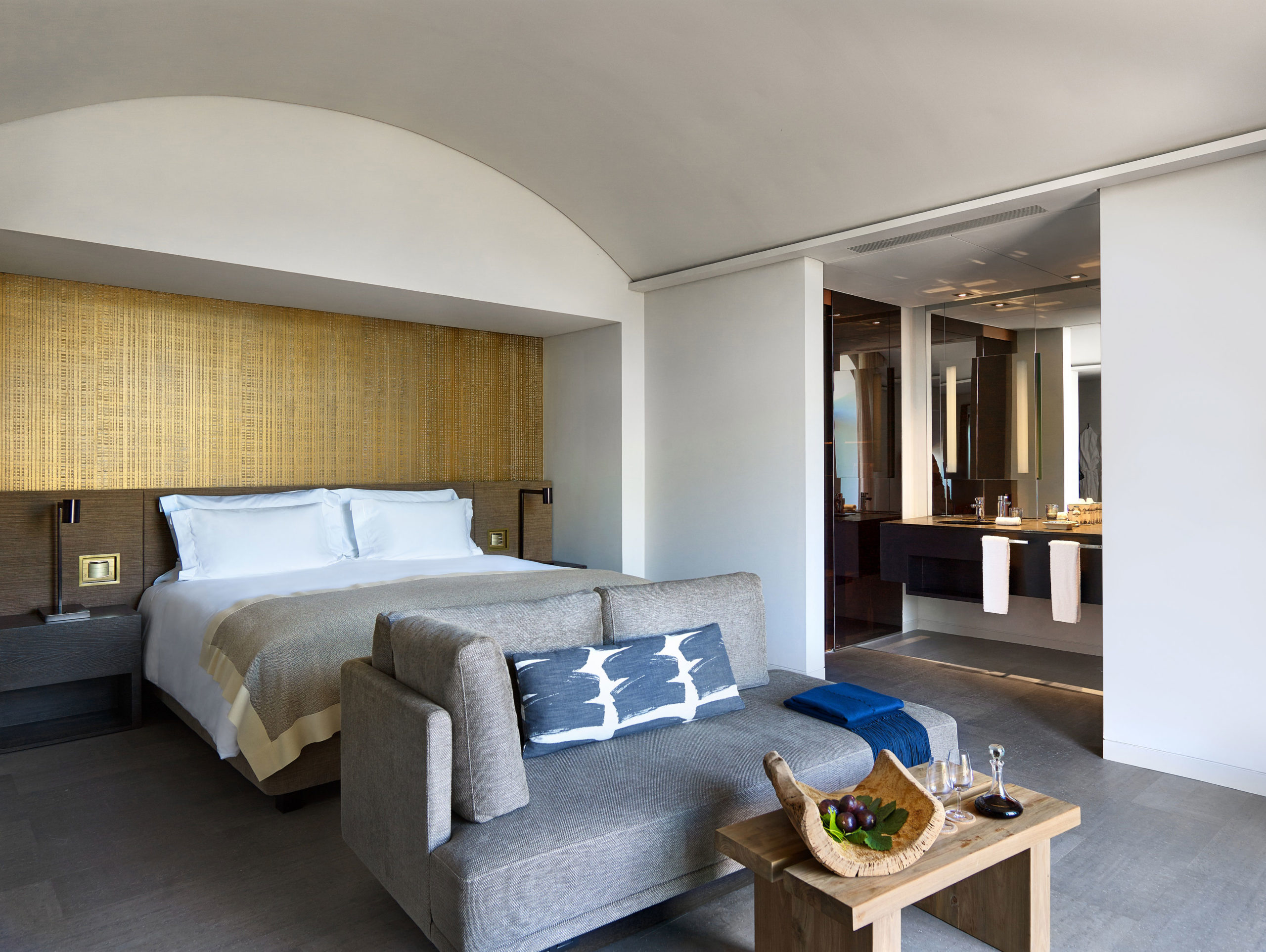 River Bedroom With Terrace Scaled 1