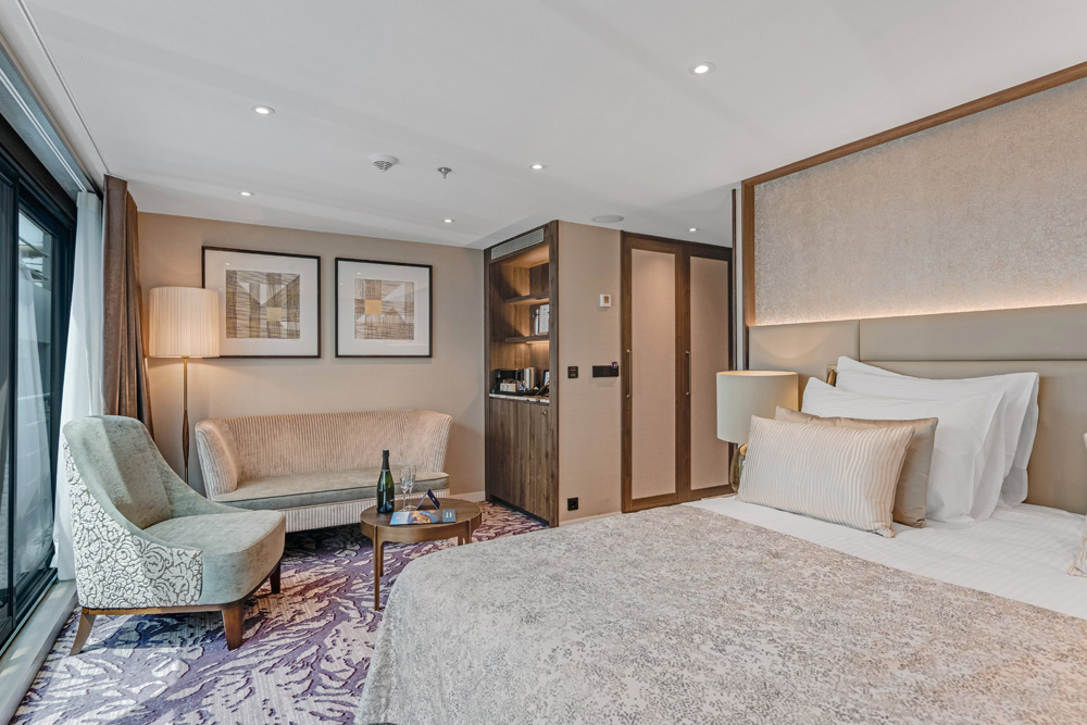 Cheslom lighting onboard MS RIVIERA RADIANCE